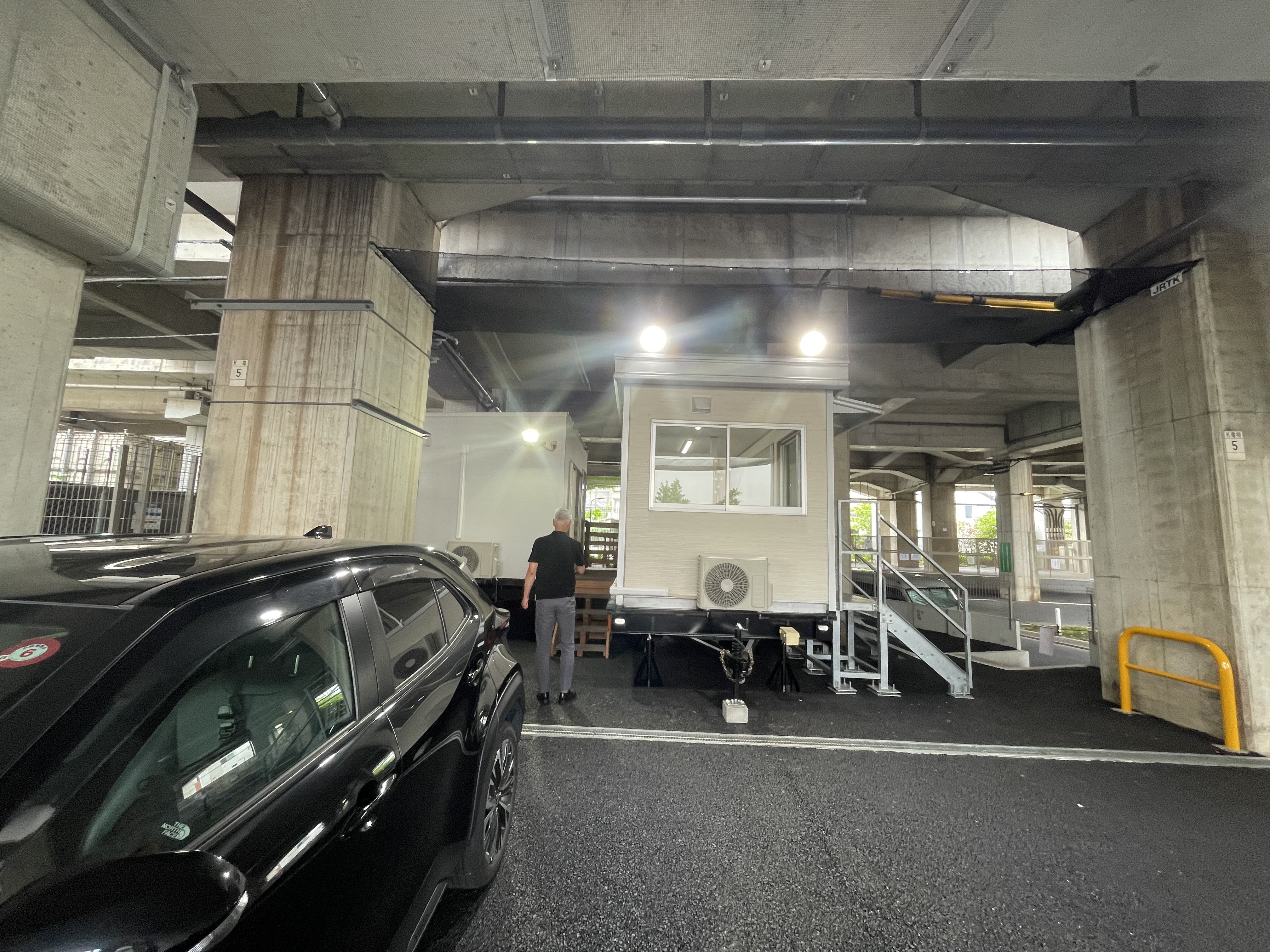 東京都北区 トレーラーハウス電気設備・給排水工事