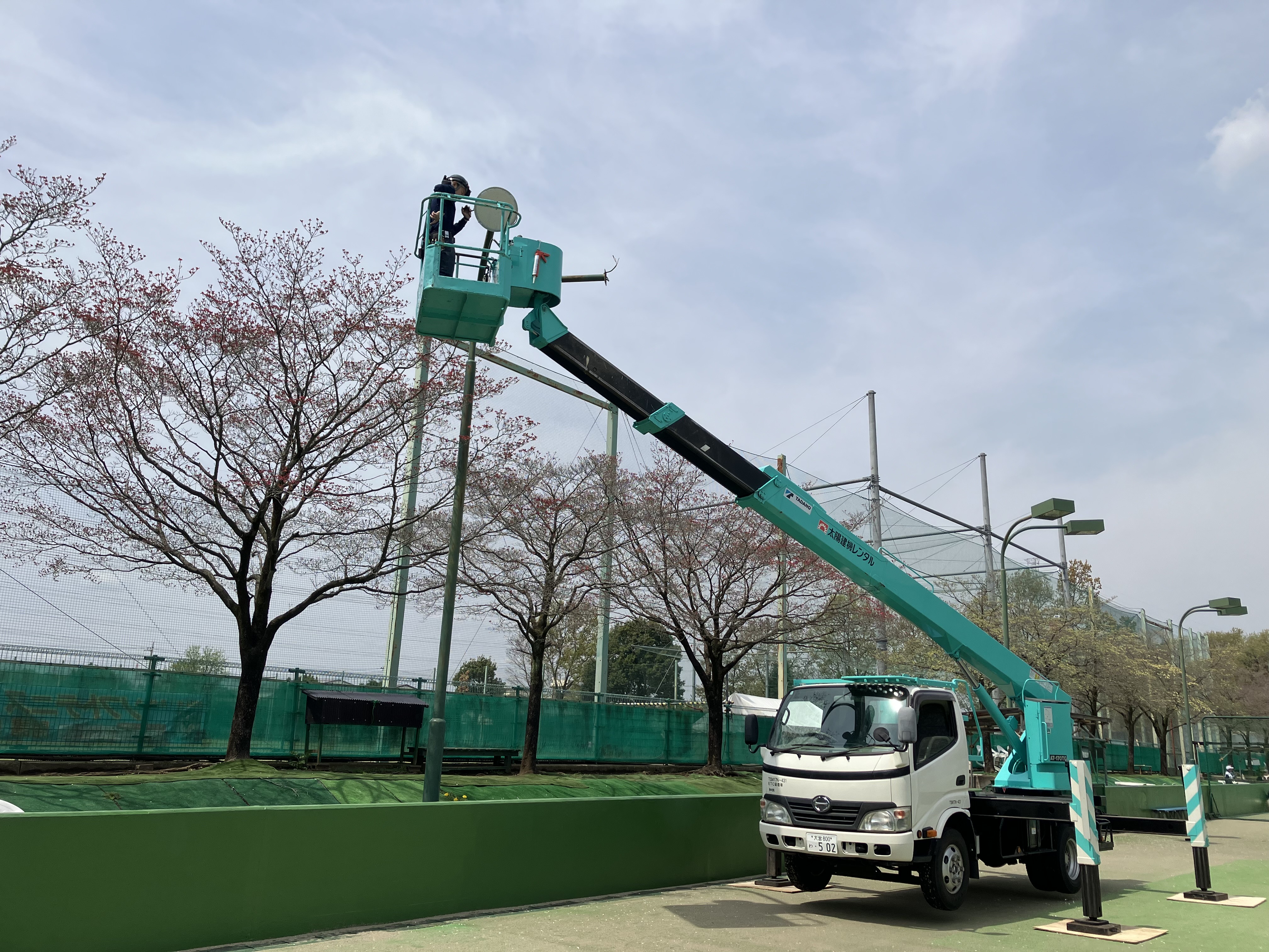 屋外照明LED化工事 豊島区立三芳グランド