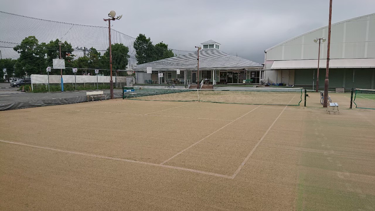 人工芝張替工事　テニススクールノア加古川校